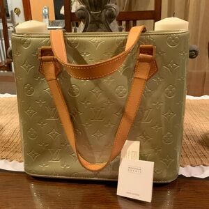 SOLD. LV Monogram Vernis Houston Tote